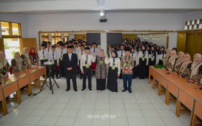 AKHIRI MASA BELAJAR DENGAN PENGUATAN SPIRITUAL: 177 Murid Kelas IX MTs Serba Bakti Mengikuti Pembinaan Ibadah Menjelang Kelulusan
