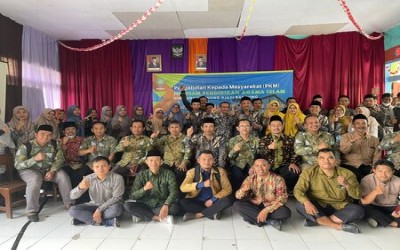 Workshop Penulisan Karya Tulis Ilmiah dan Media Pembelajaran