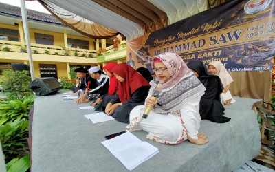 Meriahnya Peringatan Maulid Nabi Muhammad di Madrasah Serba Bakti 2022
