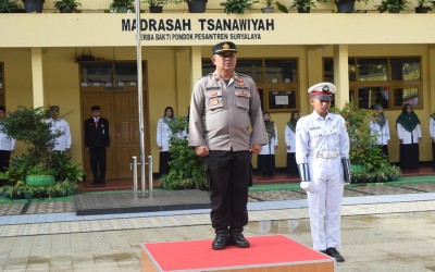 KAPOLSEK PAGERAGEUNG GIAT BINA DI MTS SERBA BAKTI
