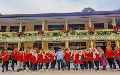 MTs Serba Bakti Ikuti Kegiatan Jalan Santai memperingati HARDIKSUR ke-62